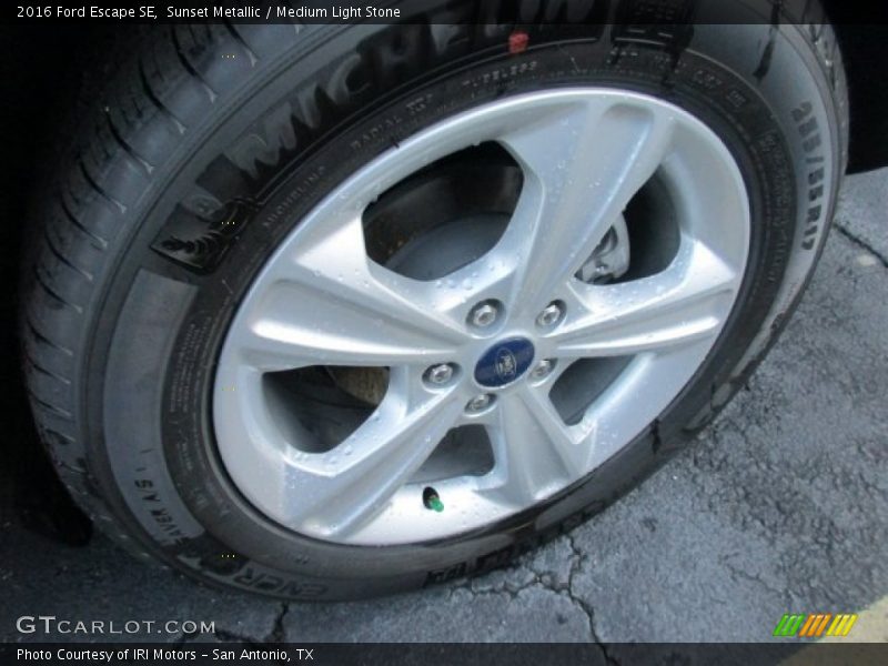 Sunset Metallic / Medium Light Stone 2016 Ford Escape SE