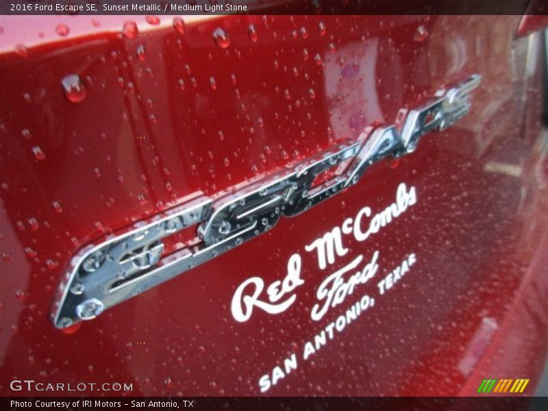 Sunset Metallic / Medium Light Stone 2016 Ford Escape SE