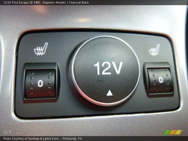 Magnetic Metallic / Charcoal Black 2016 Ford Escape SE 4WD