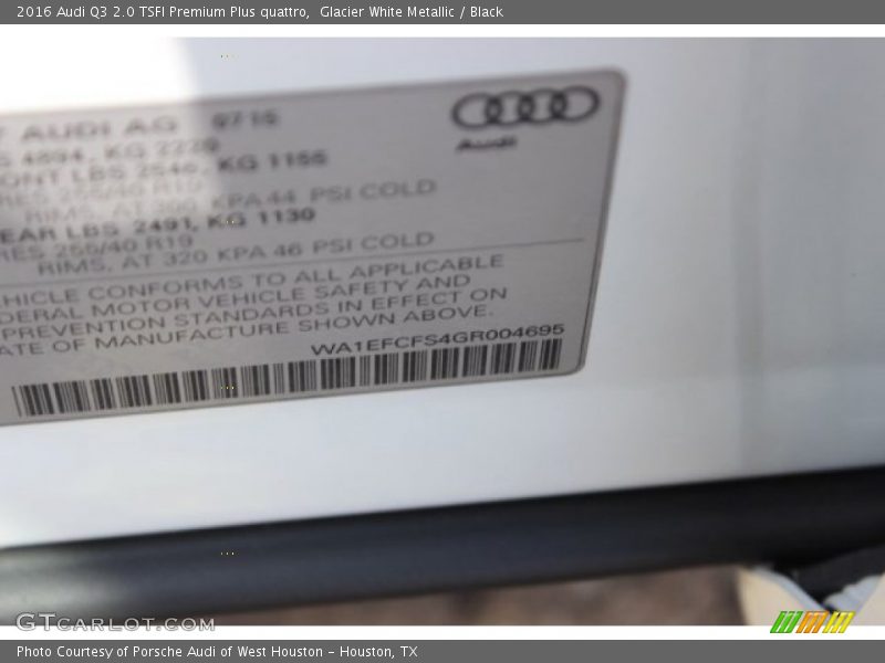 Glacier White Metallic / Black 2016 Audi Q3 2.0 TSFI Premium Plus quattro