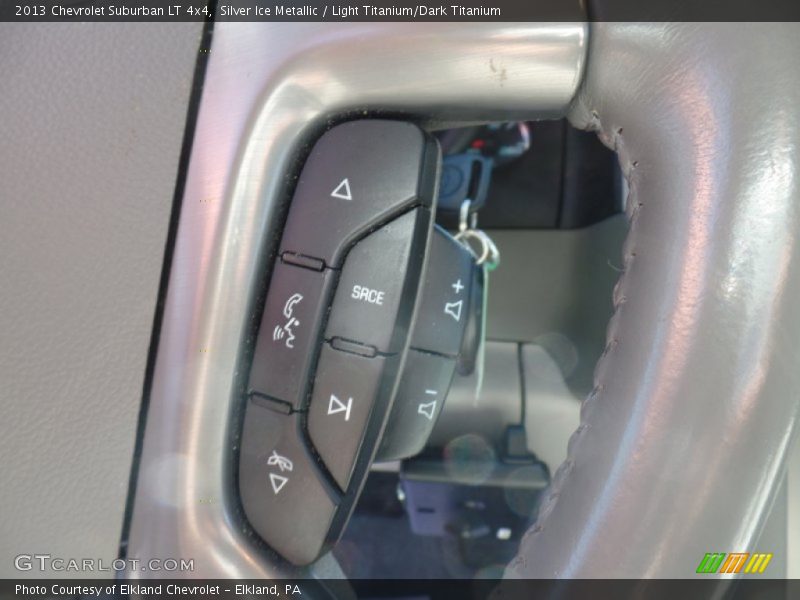 Silver Ice Metallic / Light Titanium/Dark Titanium 2013 Chevrolet Suburban LT 4x4