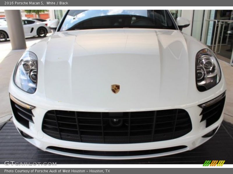 White / Black 2016 Porsche Macan S