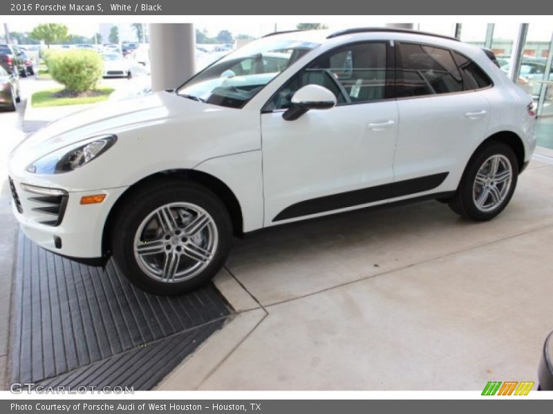 White / Black 2016 Porsche Macan S