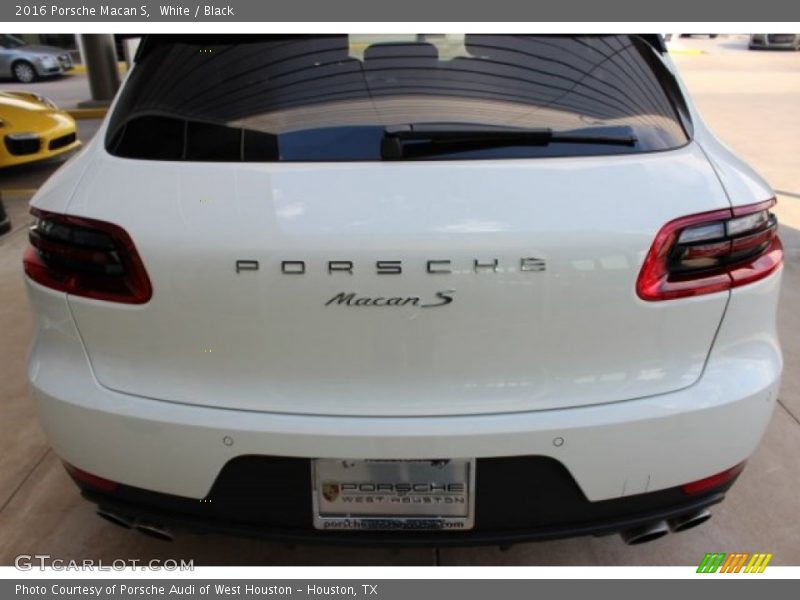 White / Black 2016 Porsche Macan S