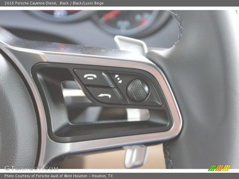 Controls of 2016 Cayenne Diesel