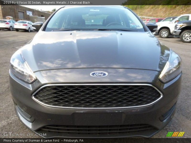 Magnetic Metallic / Charcoal Black 2015 Ford Focus SE Sedan