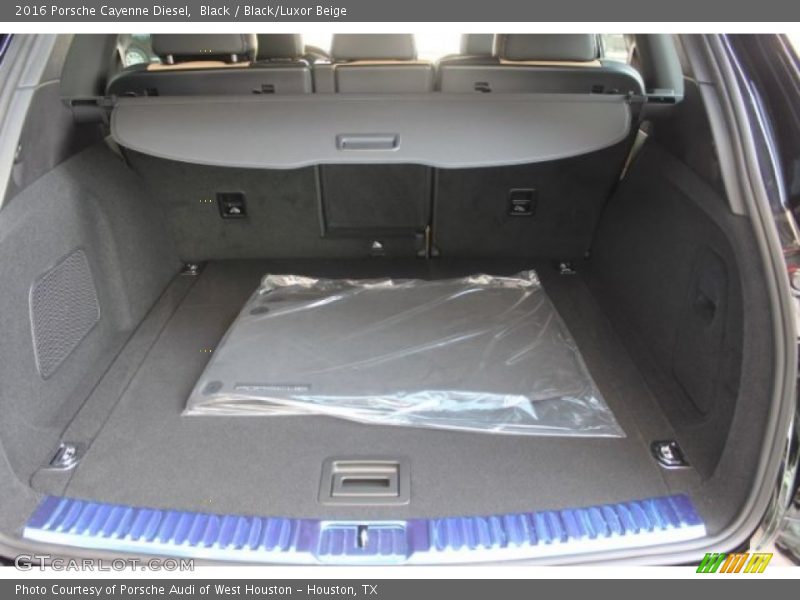  2016 Cayenne Diesel Trunk