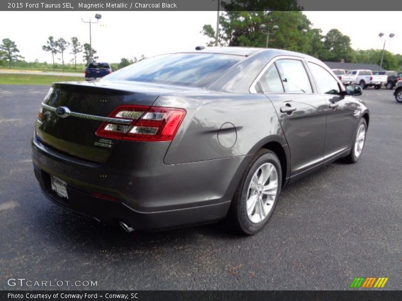 Magnetic Metallic / Charcoal Black 2015 Ford Taurus SEL