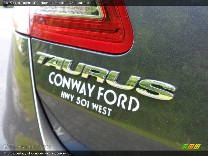 Magnetic Metallic / Charcoal Black 2015 Ford Taurus SEL