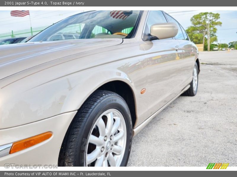 Topaz Beige / Ivory 2001 Jaguar S-Type 4.0