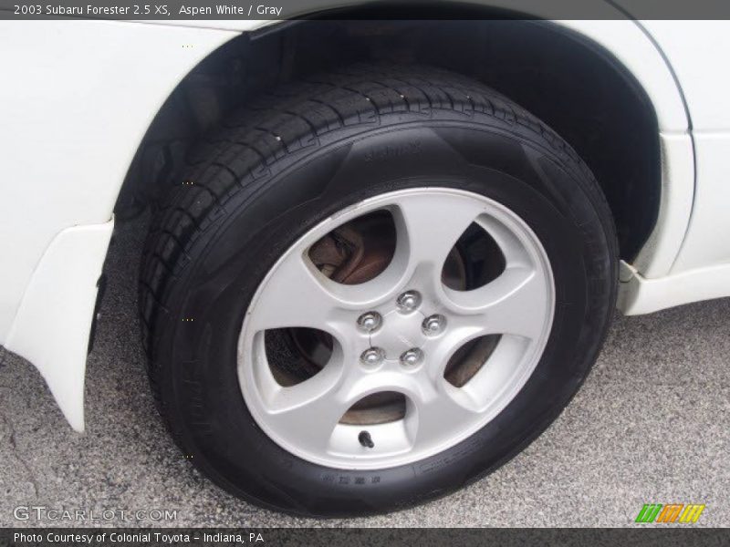 Aspen White / Gray 2003 Subaru Forester 2.5 XS