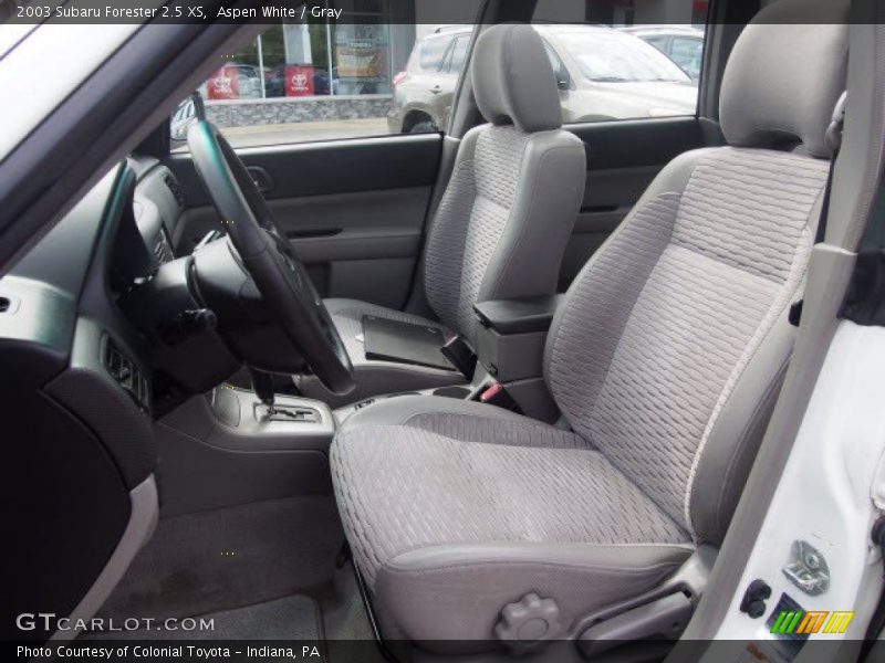 Aspen White / Gray 2003 Subaru Forester 2.5 XS