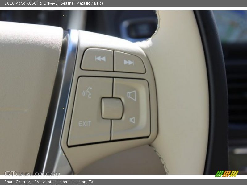 Seashell Metallic / Beige 2016 Volvo XC60 T5 Drive-E