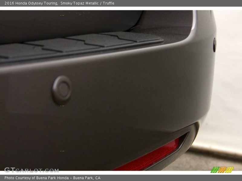Smoky Topaz Metallic / Truffle 2016 Honda Odyssey Touring