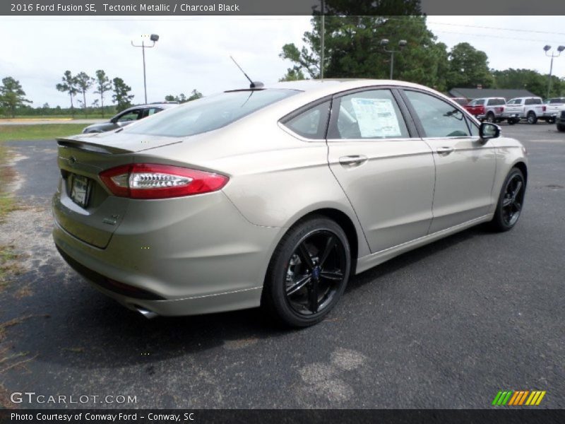 Tectonic Metallic / Charcoal Black 2016 Ford Fusion SE