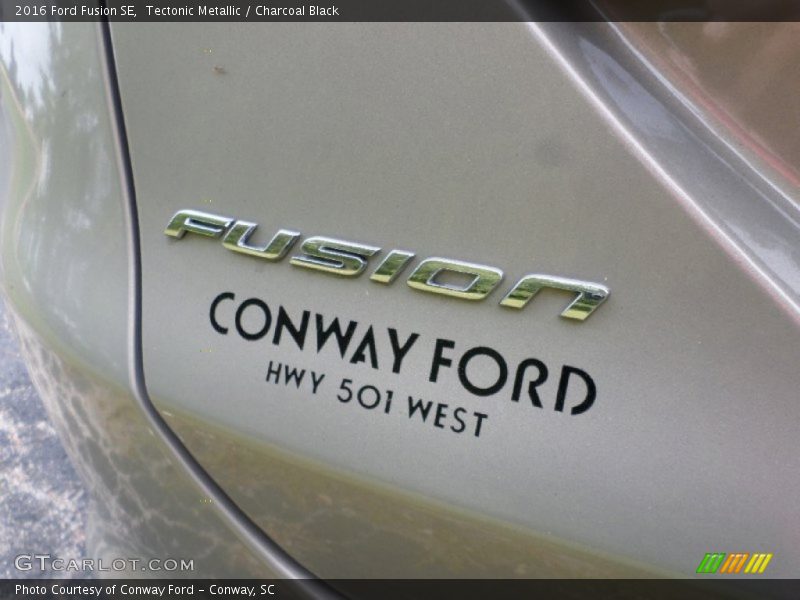 Tectonic Metallic / Charcoal Black 2016 Ford Fusion SE