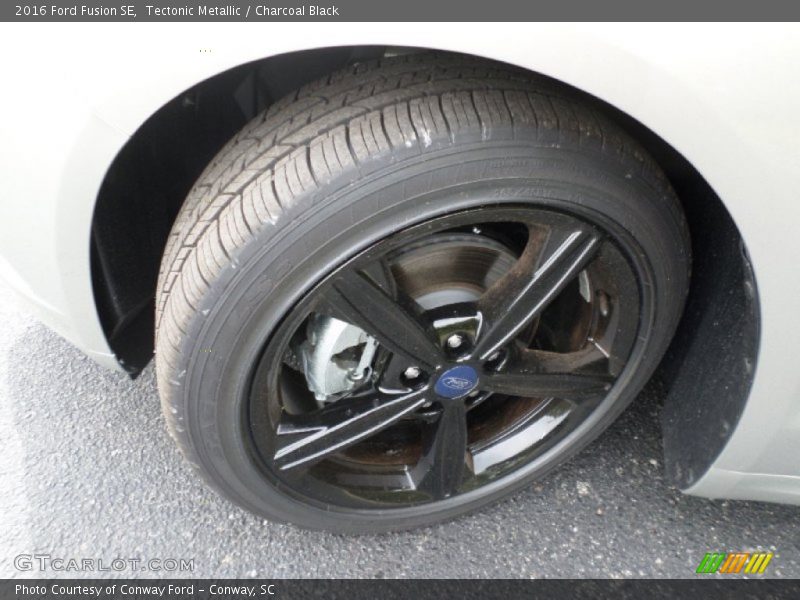 Tectonic Metallic / Charcoal Black 2016 Ford Fusion SE