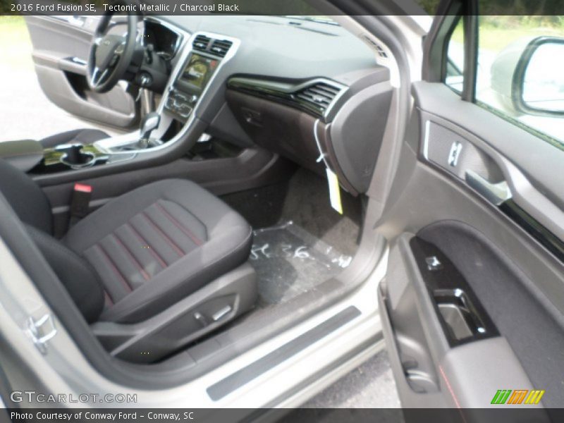 Tectonic Metallic / Charcoal Black 2016 Ford Fusion SE