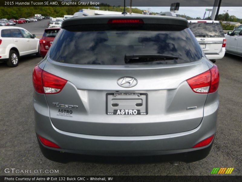 Graphite Gray / Beige 2015 Hyundai Tucson SE AWD