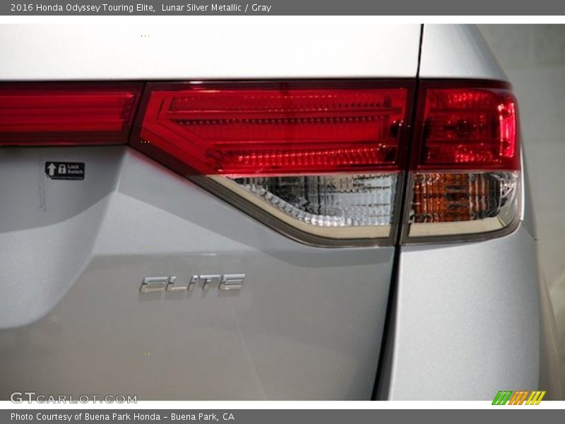 Lunar Silver Metallic / Gray 2016 Honda Odyssey Touring Elite