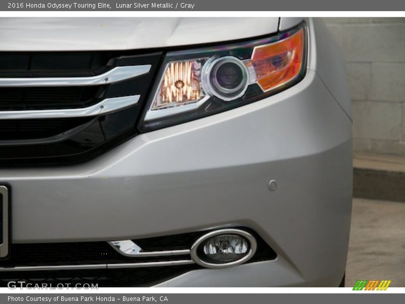 Lunar Silver Metallic / Gray 2016 Honda Odyssey Touring Elite