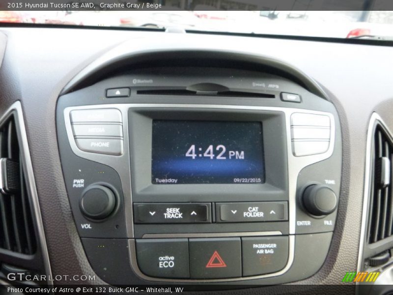 Graphite Gray / Beige 2015 Hyundai Tucson SE AWD