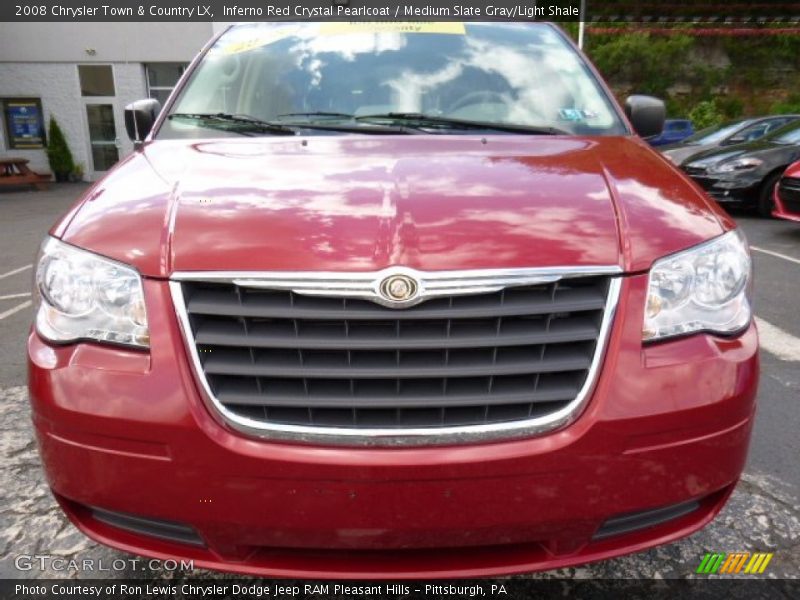 Inferno Red Crystal Pearlcoat / Medium Slate Gray/Light Shale 2008 Chrysler Town & Country LX