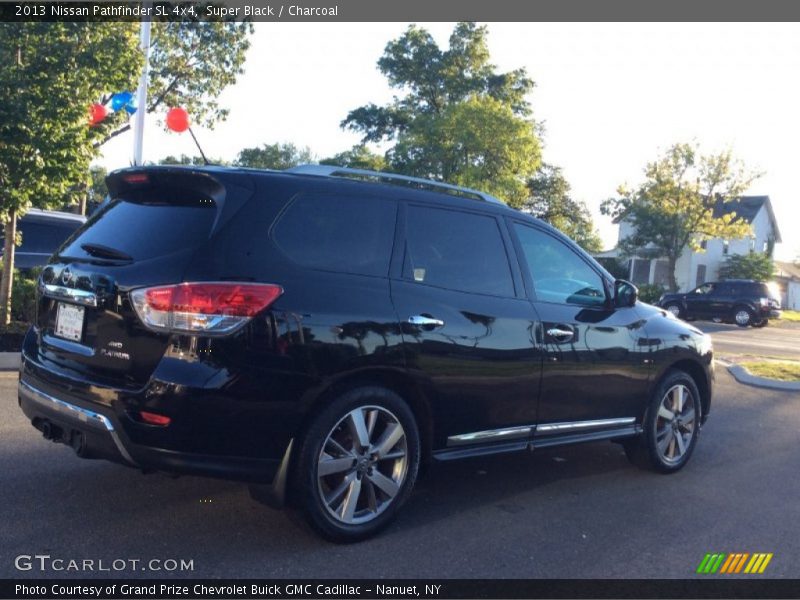 Super Black / Charcoal 2013 Nissan Pathfinder SL 4x4