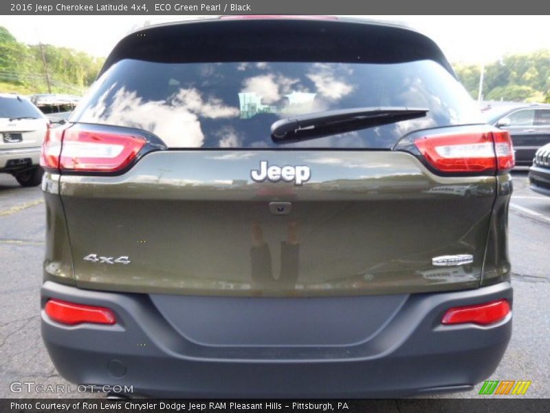 ECO Green Pearl / Black 2016 Jeep Cherokee Latitude 4x4