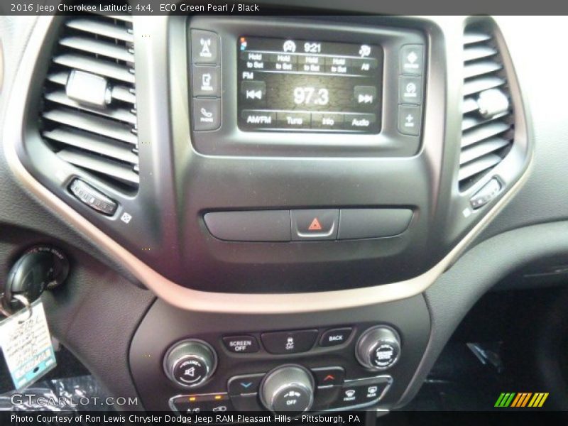 ECO Green Pearl / Black 2016 Jeep Cherokee Latitude 4x4