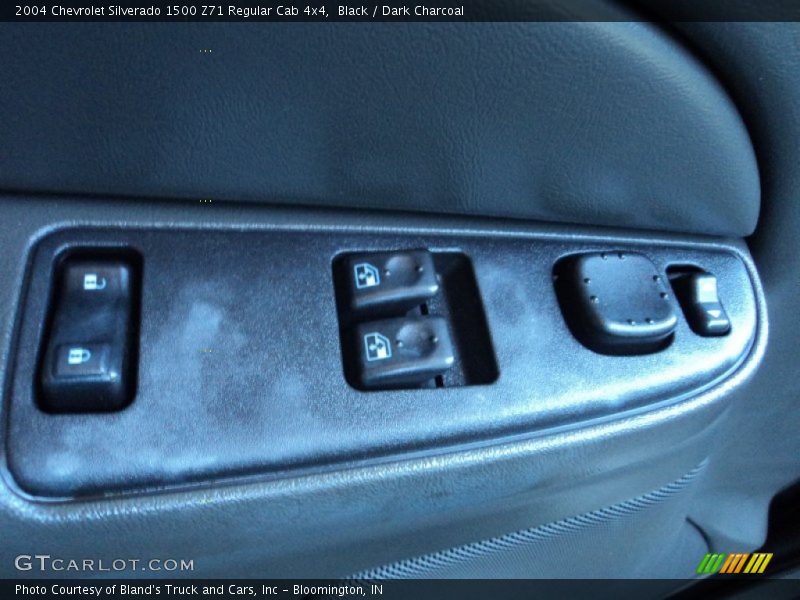 Black / Dark Charcoal 2004 Chevrolet Silverado 1500 Z71 Regular Cab 4x4