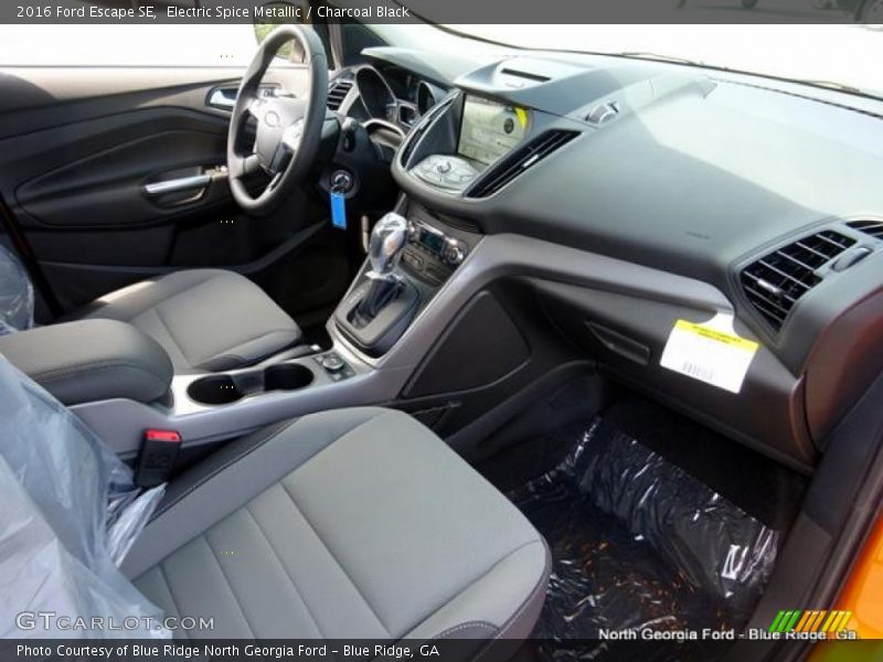 Electric Spice Metallic / Charcoal Black 2016 Ford Escape SE