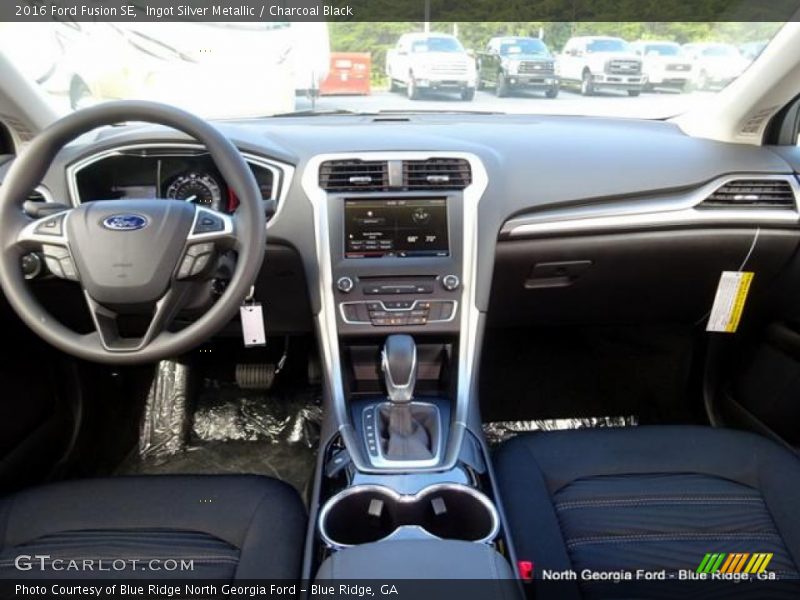 Ingot Silver Metallic / Charcoal Black 2016 Ford Fusion SE