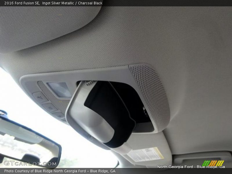 Ingot Silver Metallic / Charcoal Black 2016 Ford Fusion SE