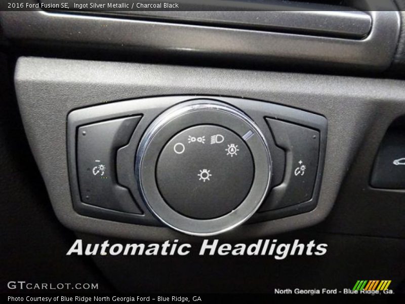 Ingot Silver Metallic / Charcoal Black 2016 Ford Fusion SE