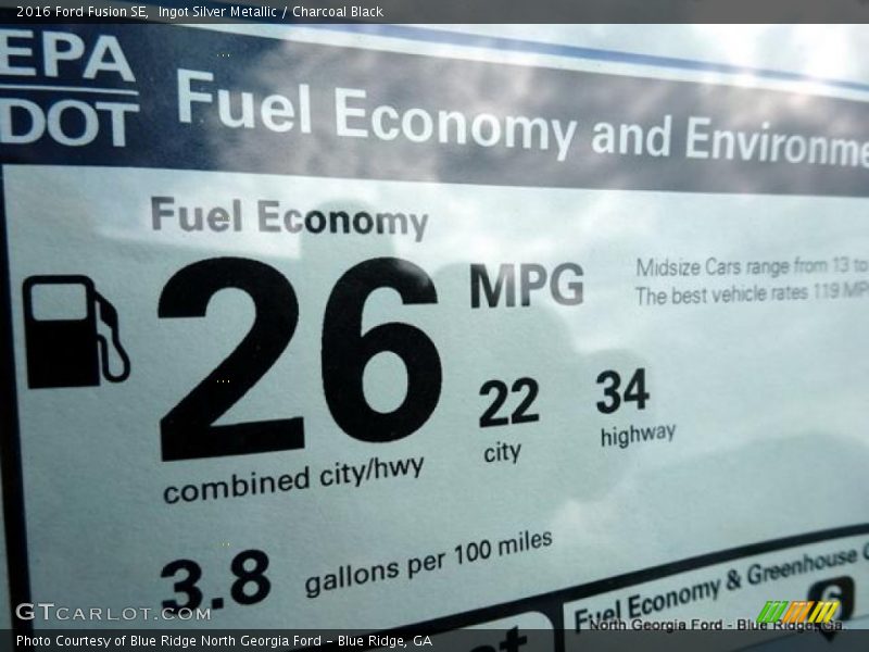 Ingot Silver Metallic / Charcoal Black 2016 Ford Fusion SE