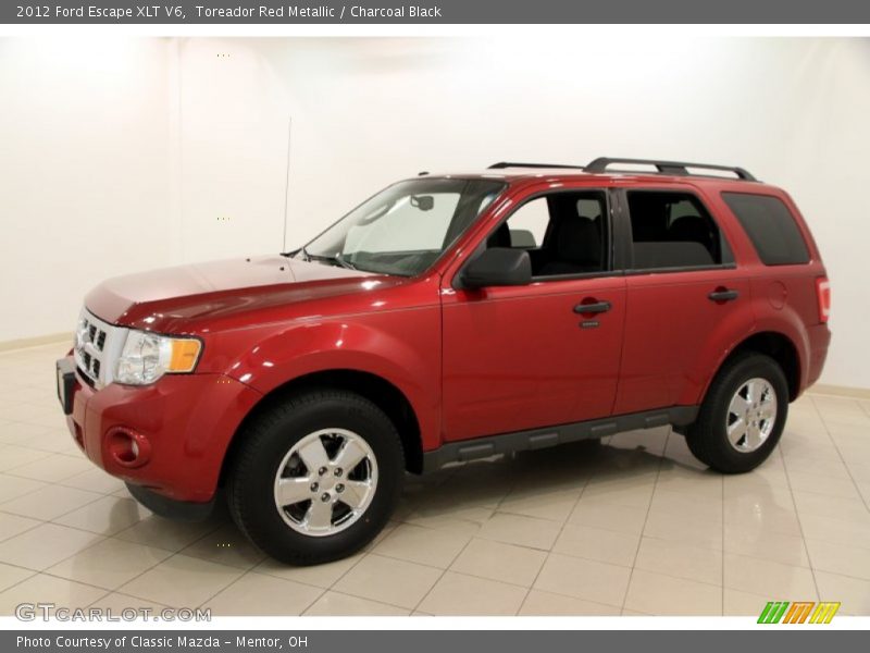 Front 3/4 View of 2012 Escape XLT V6