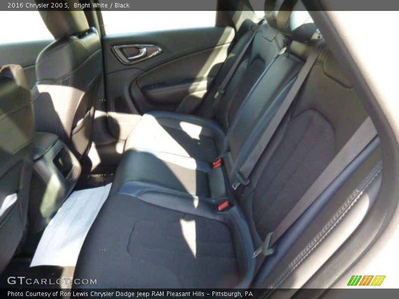 Bright White / Black 2016 Chrysler 200 S