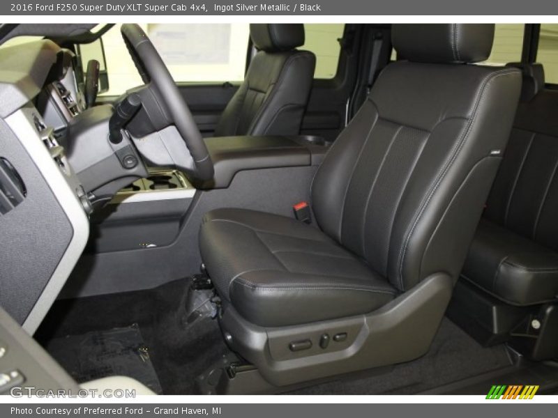 Ingot Silver Metallic / Black 2016 Ford F250 Super Duty XLT Super Cab 4x4