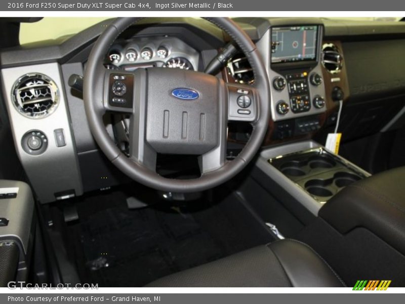 Ingot Silver Metallic / Black 2016 Ford F250 Super Duty XLT Super Cab 4x4