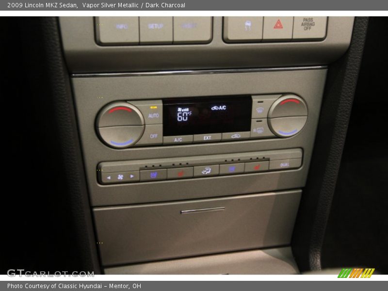 Vapor Silver Metallic / Dark Charcoal 2009 Lincoln MKZ Sedan