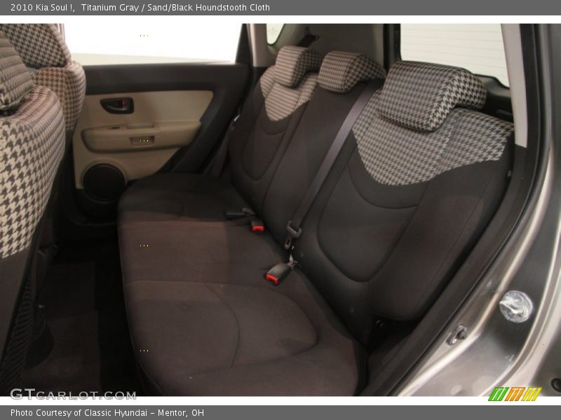 Titanium Gray / Sand/Black Houndstooth Cloth 2010 Kia Soul !