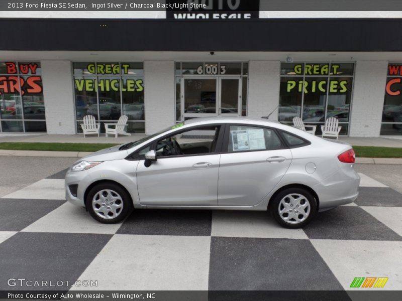 Ingot Silver / Charcoal Black/Light Stone 2013 Ford Fiesta SE Sedan