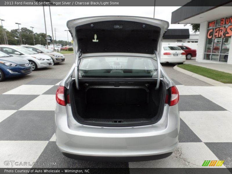 Ingot Silver / Charcoal Black/Light Stone 2013 Ford Fiesta SE Sedan