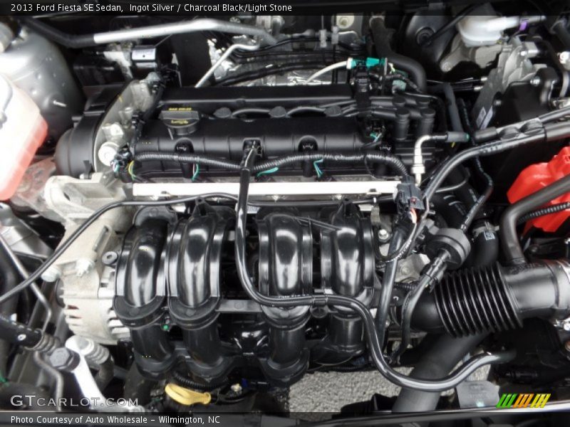 Ingot Silver / Charcoal Black/Light Stone 2013 Ford Fiesta SE Sedan