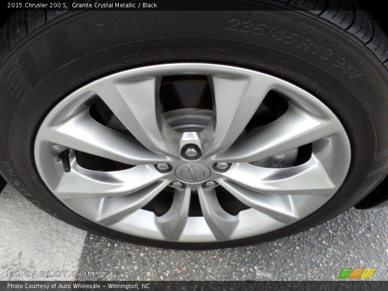 Granite Crystal Metallic / Black 2015 Chrysler 200 S