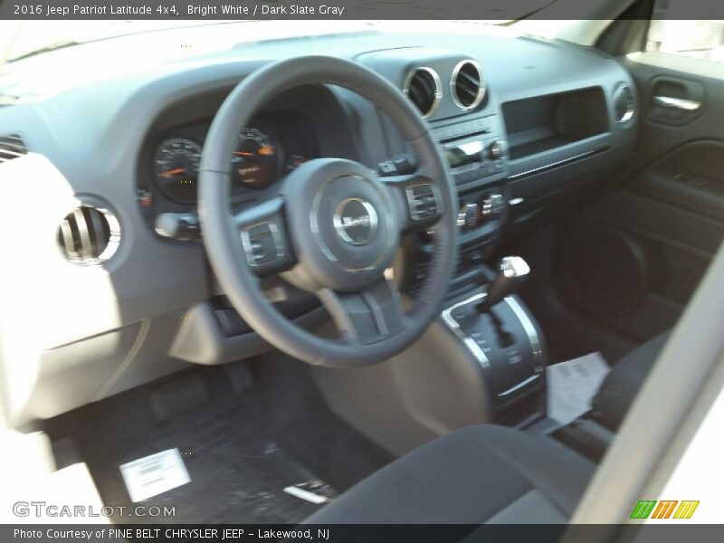 Bright White / Dark Slate Gray 2016 Jeep Patriot Latitude 4x4