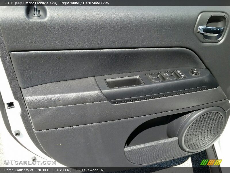 Bright White / Dark Slate Gray 2016 Jeep Patriot Latitude 4x4