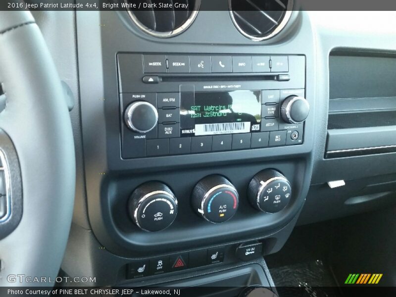 Bright White / Dark Slate Gray 2016 Jeep Patriot Latitude 4x4