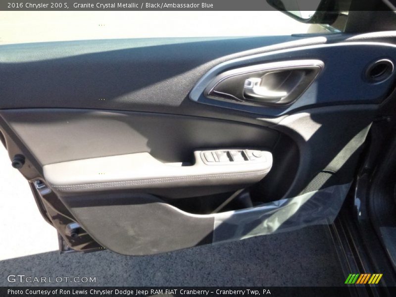 Granite Crystal Metallic / Black/Ambassador Blue 2016 Chrysler 200 S
